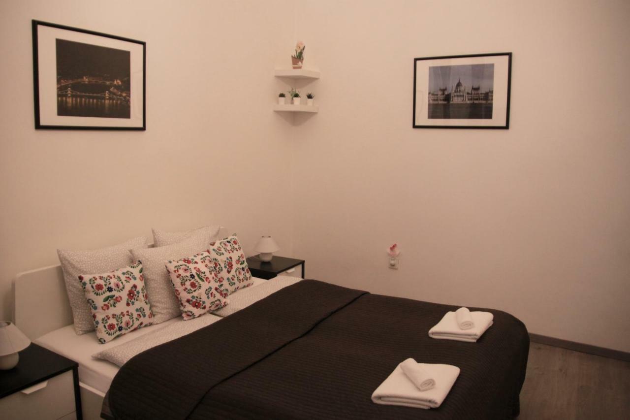 Duna Szecsi Apartment *