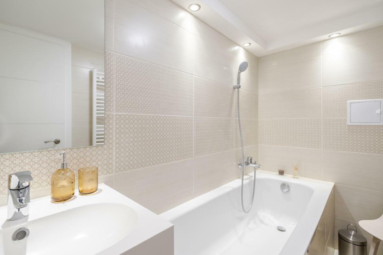 Bpr Luxurious & Stylish Duplex Apartment *