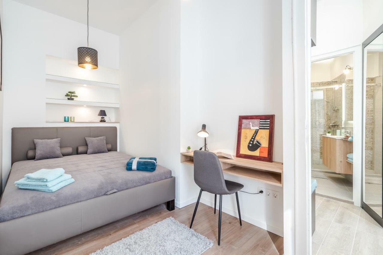 Bpr Thrill Design With A/c * Budapest