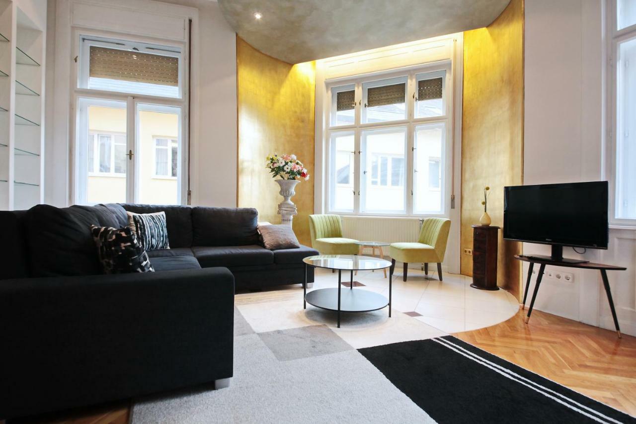 Apartment Luxury Gold Plated In Calm Location