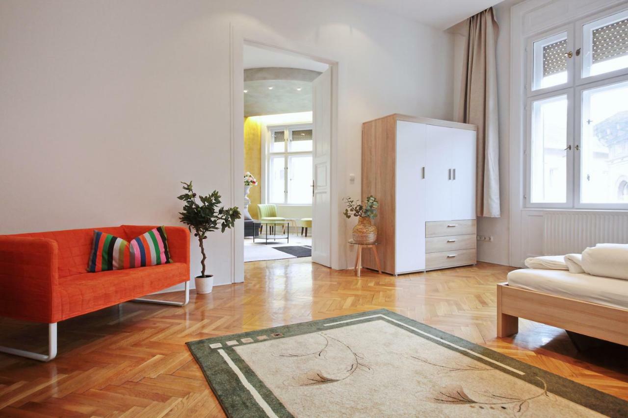 Luxury Gold Plated In Calm Location Apartment