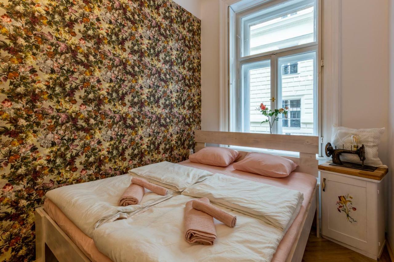 Vintage In The Center Apartment Budapest