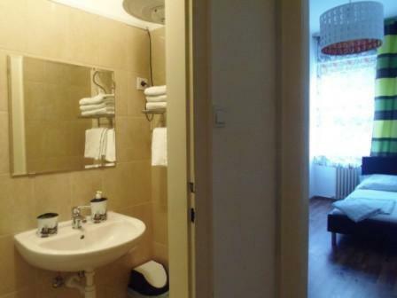 With Bathroom In Center *