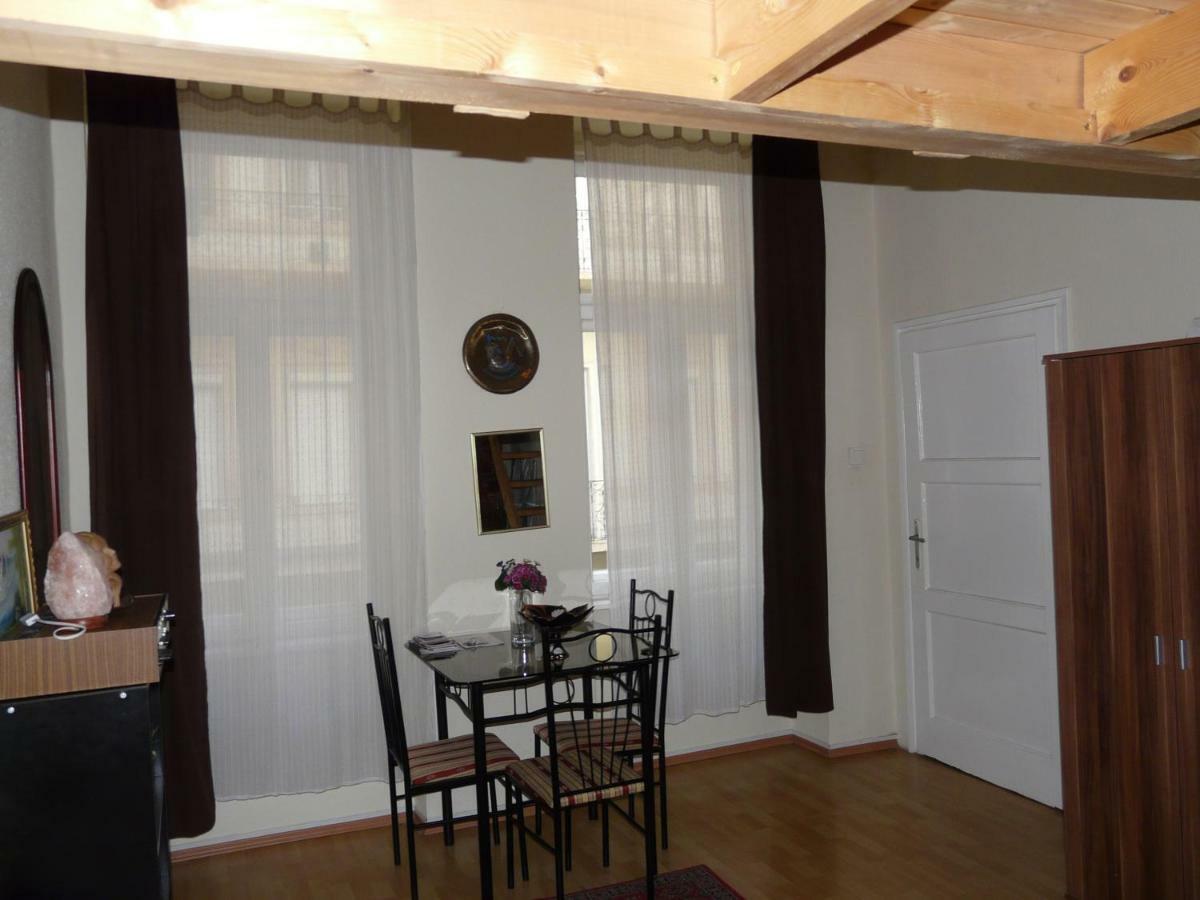 Apartment Westend & Courtyard *