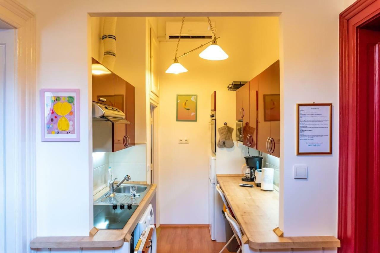 K5 - The Happy In The Nightlife Zone Apartment *