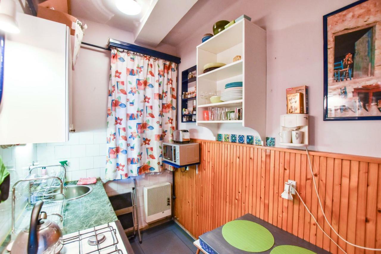 Girly Retro Flat On Romantic Boho Buda Budapest