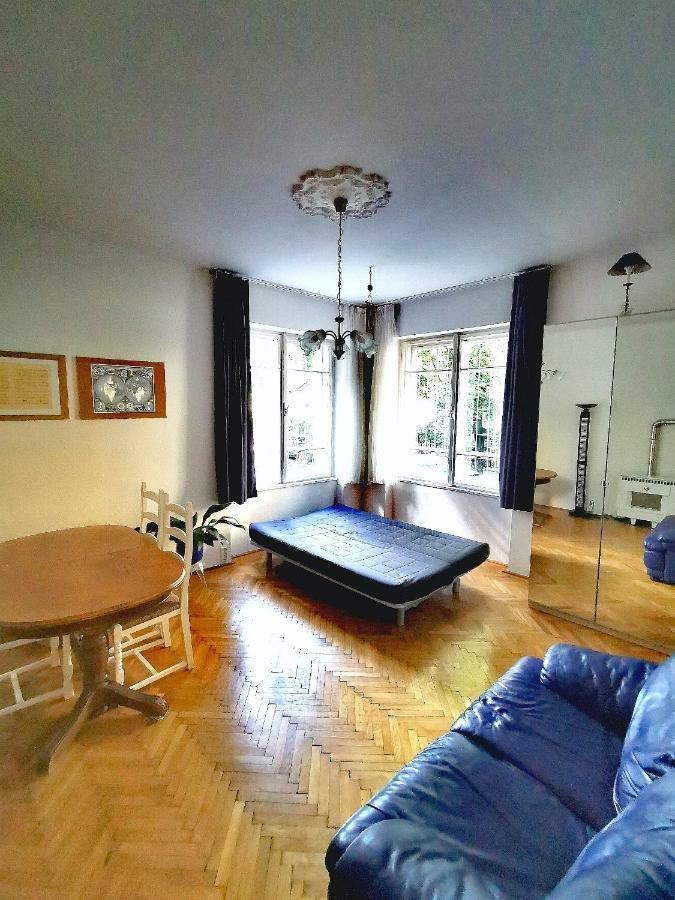 Romantic Studio In 12th District Close To Mom Park *
