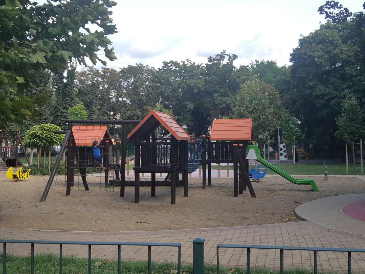 2 Bedroom Near Heroes Square Budapest