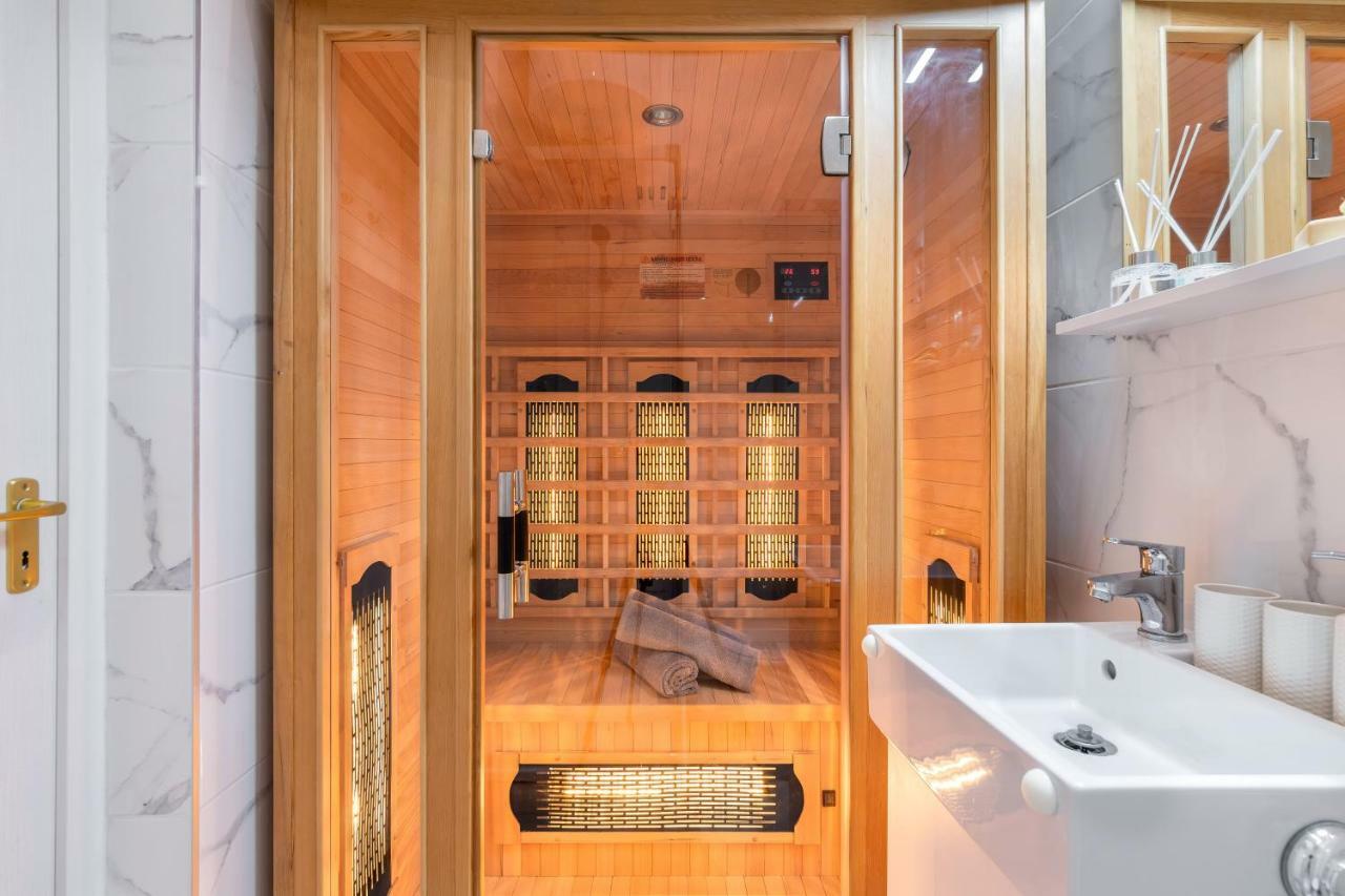 Apartment Kalvin Square Elite 4you With Sauna, Aircon, Ceiling Mirror *