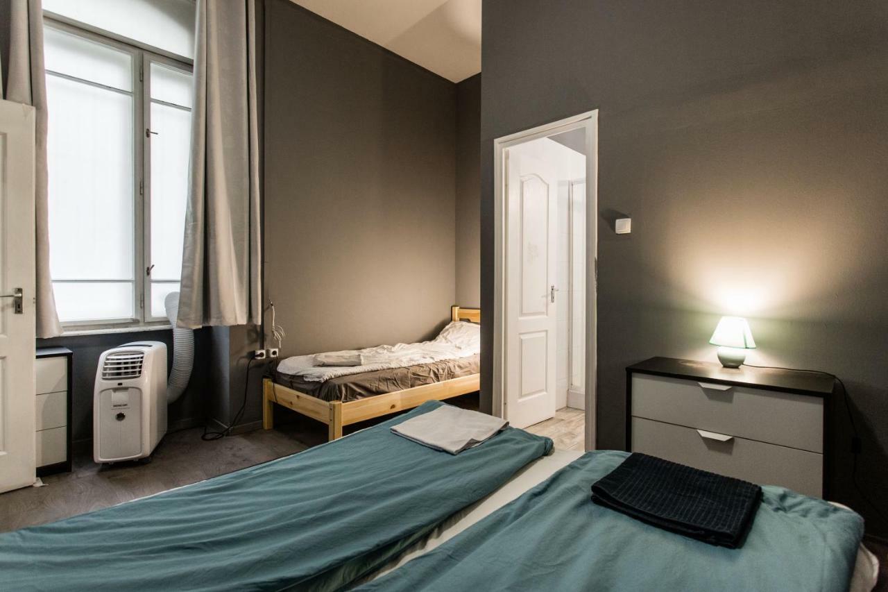 Vinolia Apartment's