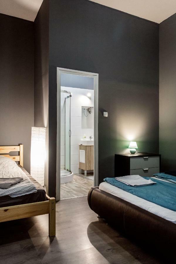 Vinolia Apartment's