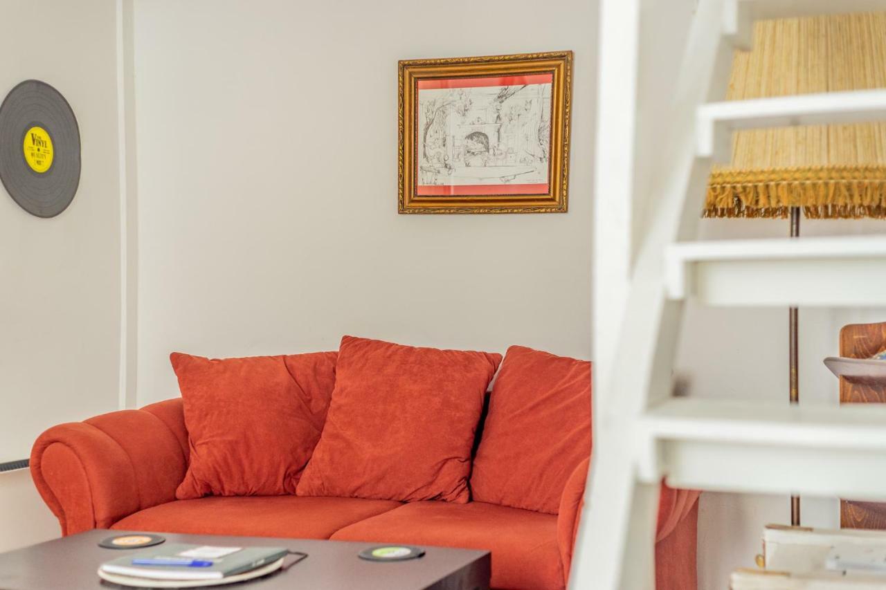 Gabi's Broadway Nest @ Nagymezo Str Budapest