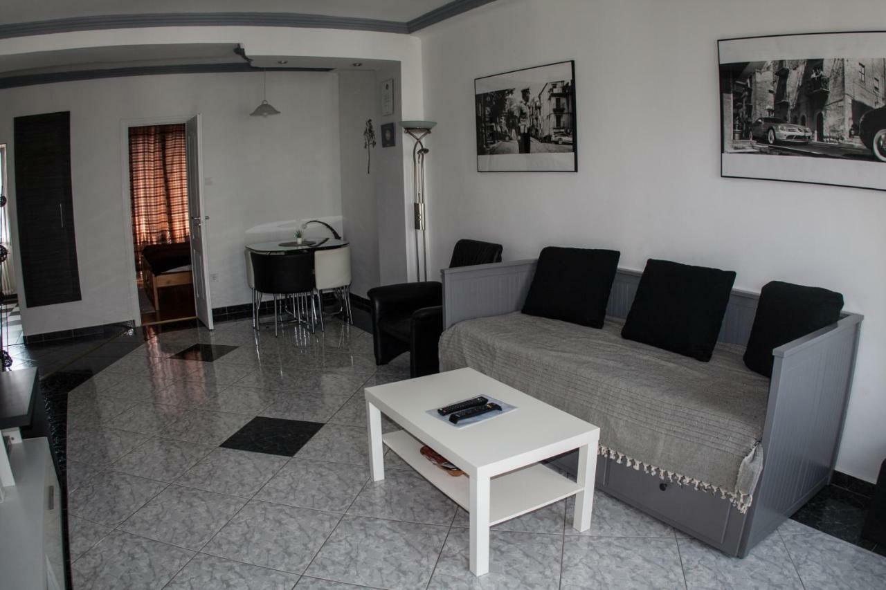 Apartament Deak Design *