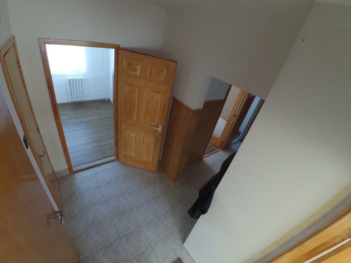 újpest Lakás Appartamento Budapest