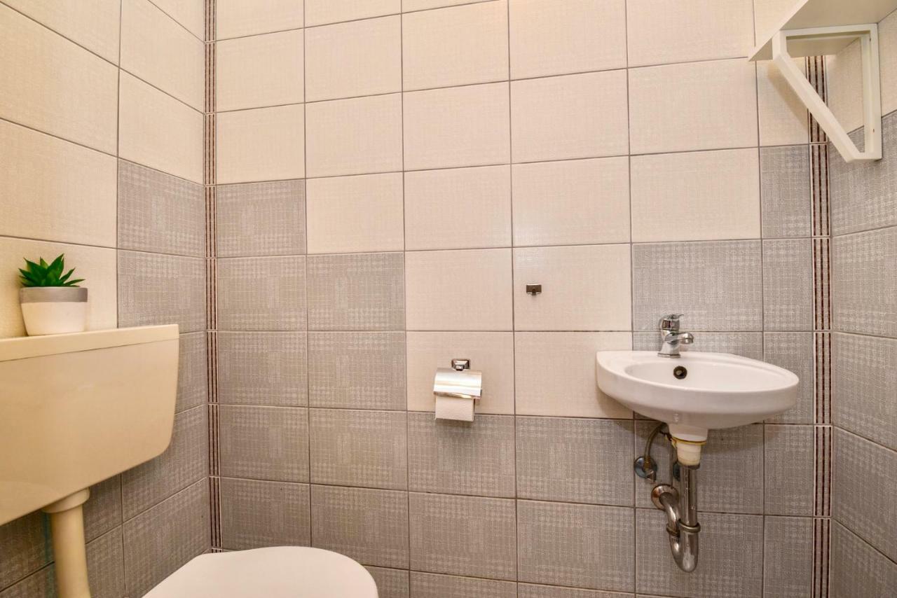Cappuccino With Balcony And Free Parking Apartment Budapest