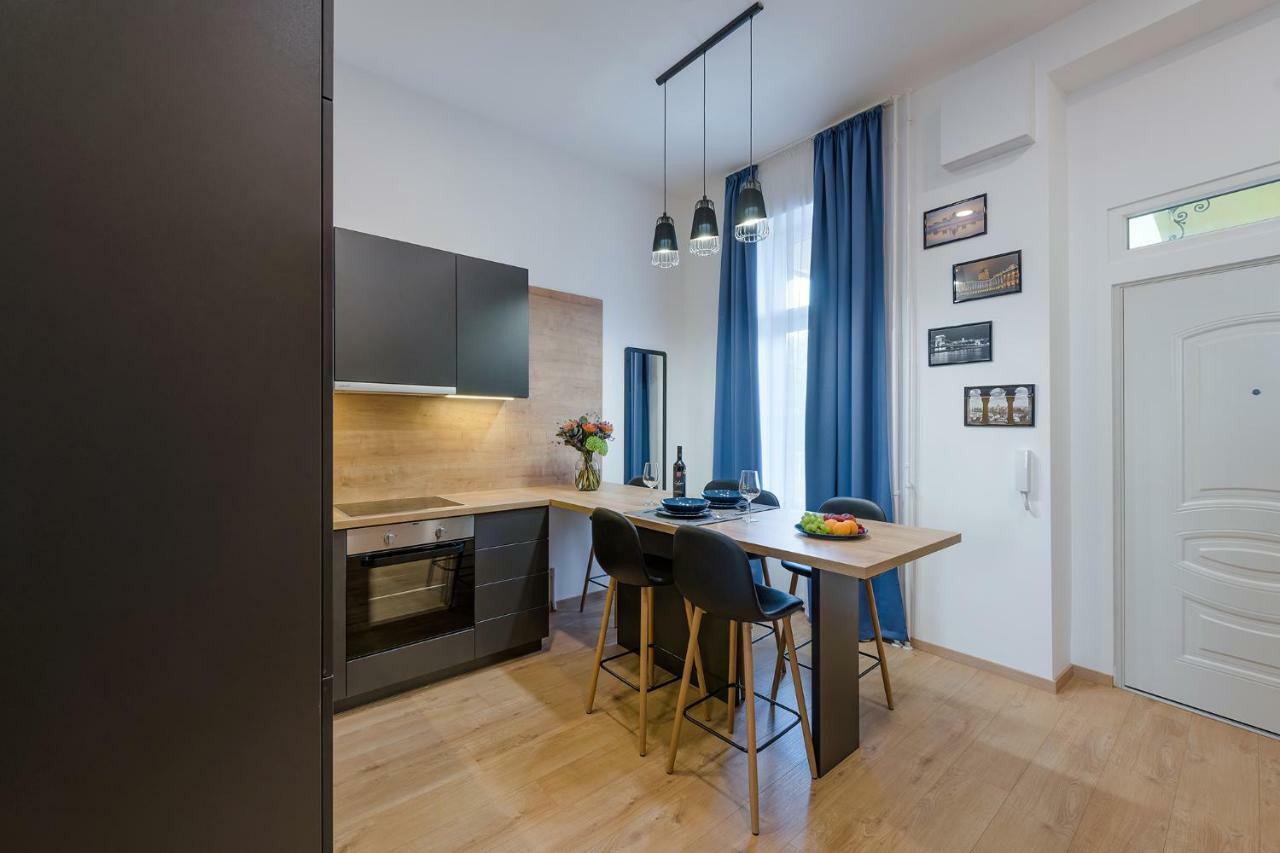 Appartement High End Klauzal With Ac - For Cooling