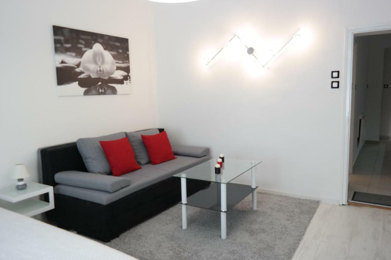 Hestia Apartment *