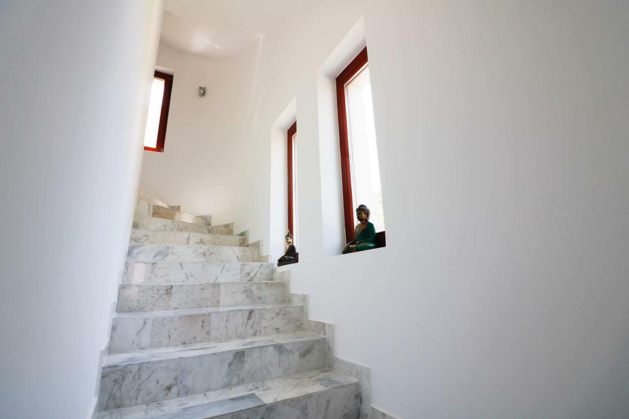 Maharaja Mountain Palace With Free Privat Parking And Garden Apartament