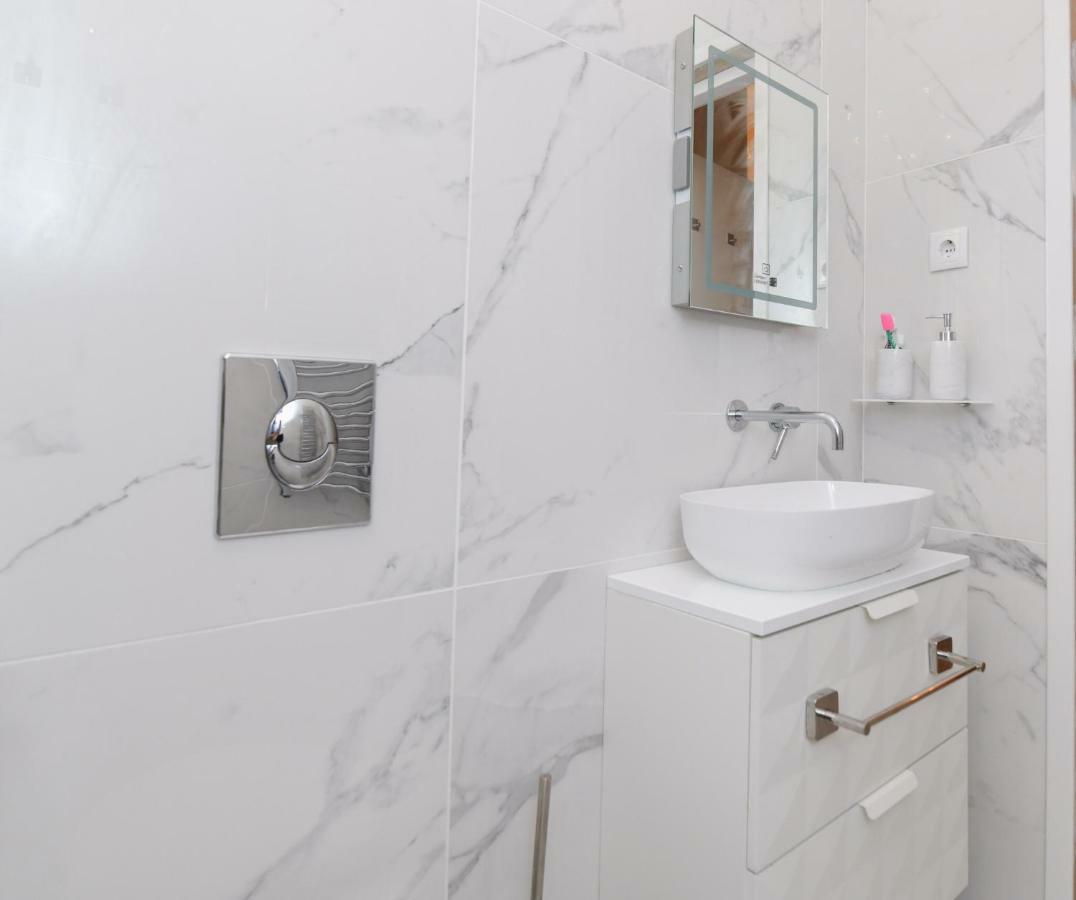 Apartment Classic Luxury With Jacuzzi & Sauna Raday Utca Budapest