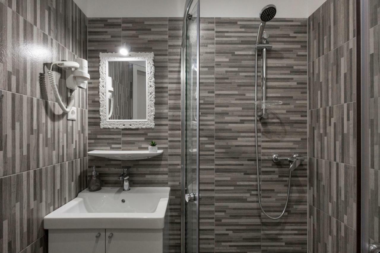 Apartment Holidays Downtown Budapest