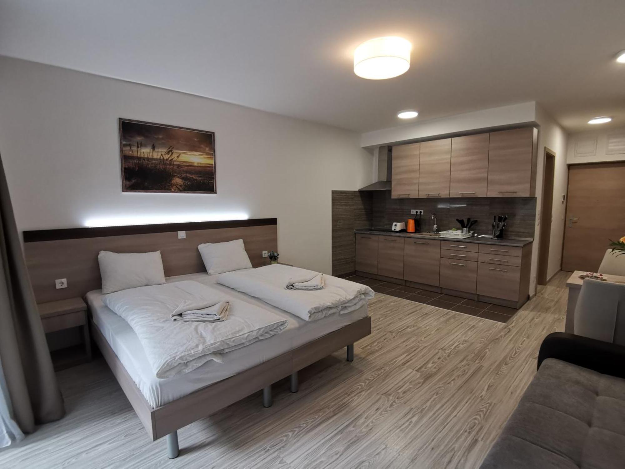 Aparthotel Corvin 3*