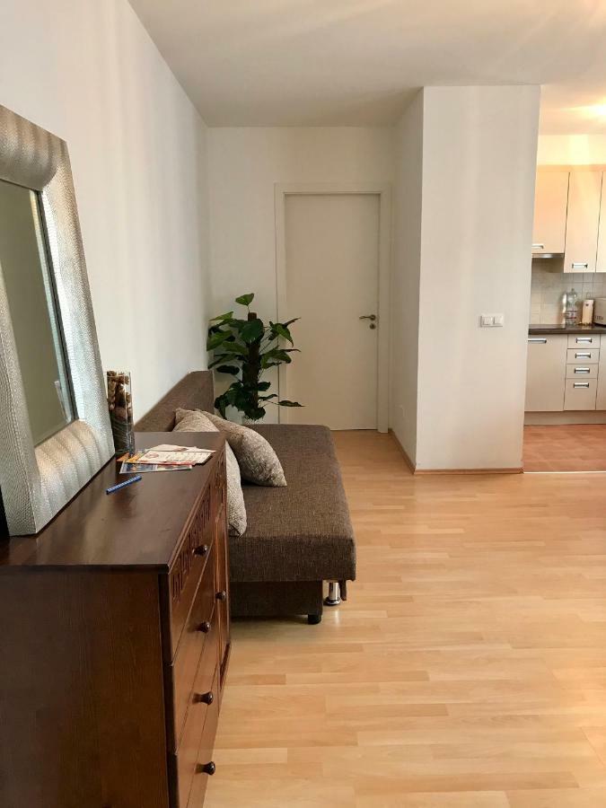 Alexandra Apartman *