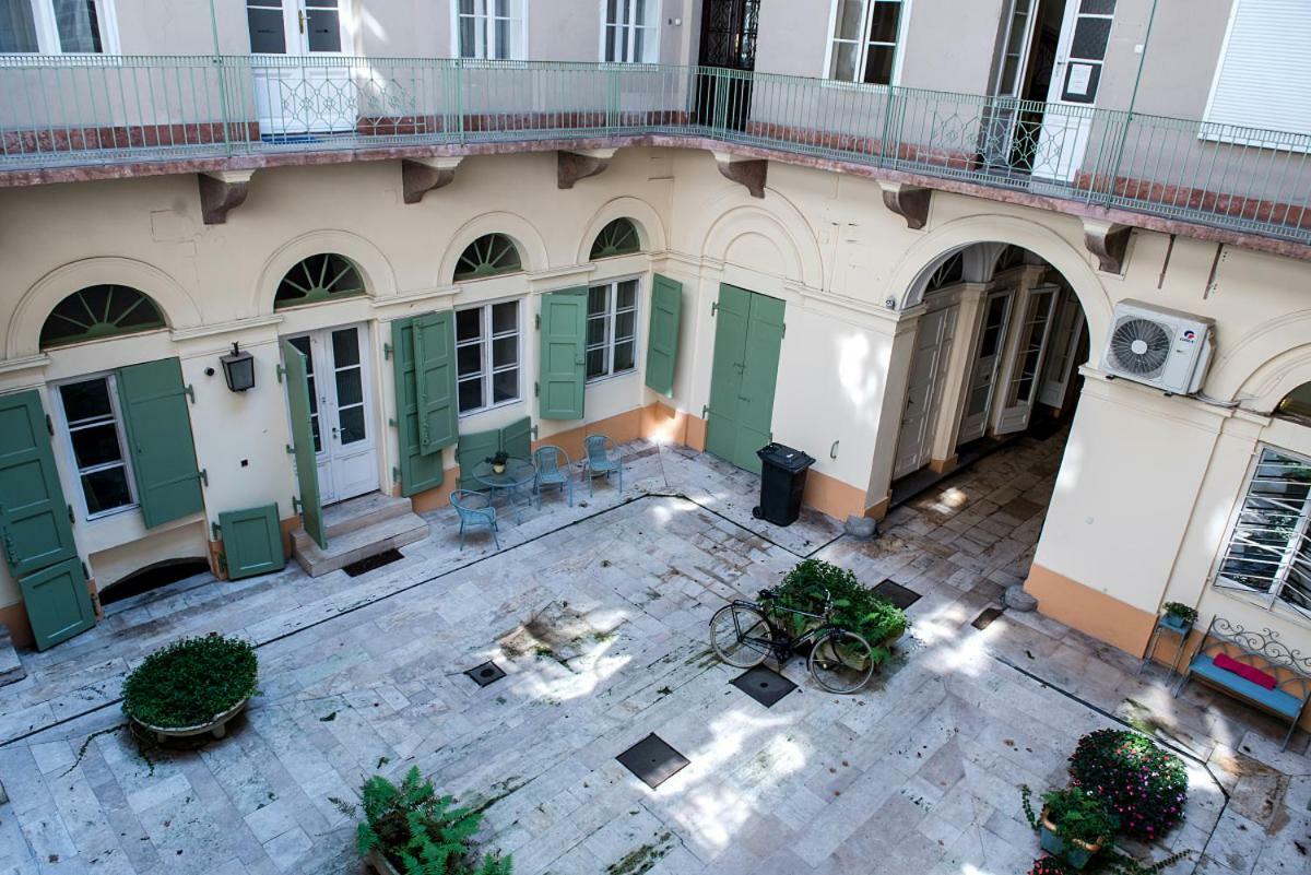Regiposta Street- Center Apartman *