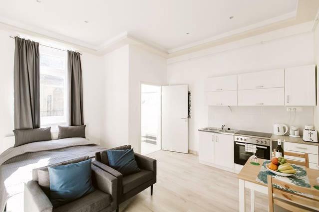 Apartament Downtown Akacfa 58 *