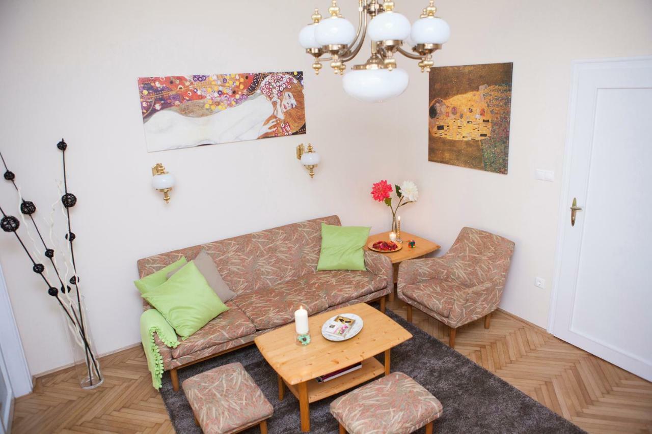 Synagogue View Apartment