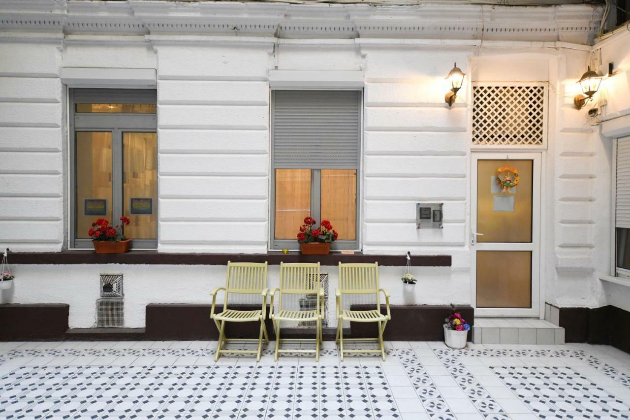 Apartamento Fireworks Rakoczi - Free Parking - 3 Bedrooms - 2 Bathrooms *