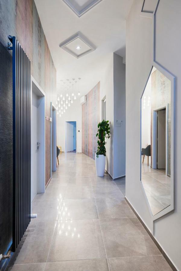 Lakeside Residences *