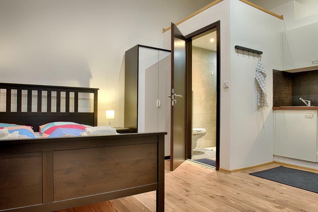 Apartment Welcome - A Studio Apt In District 7 *