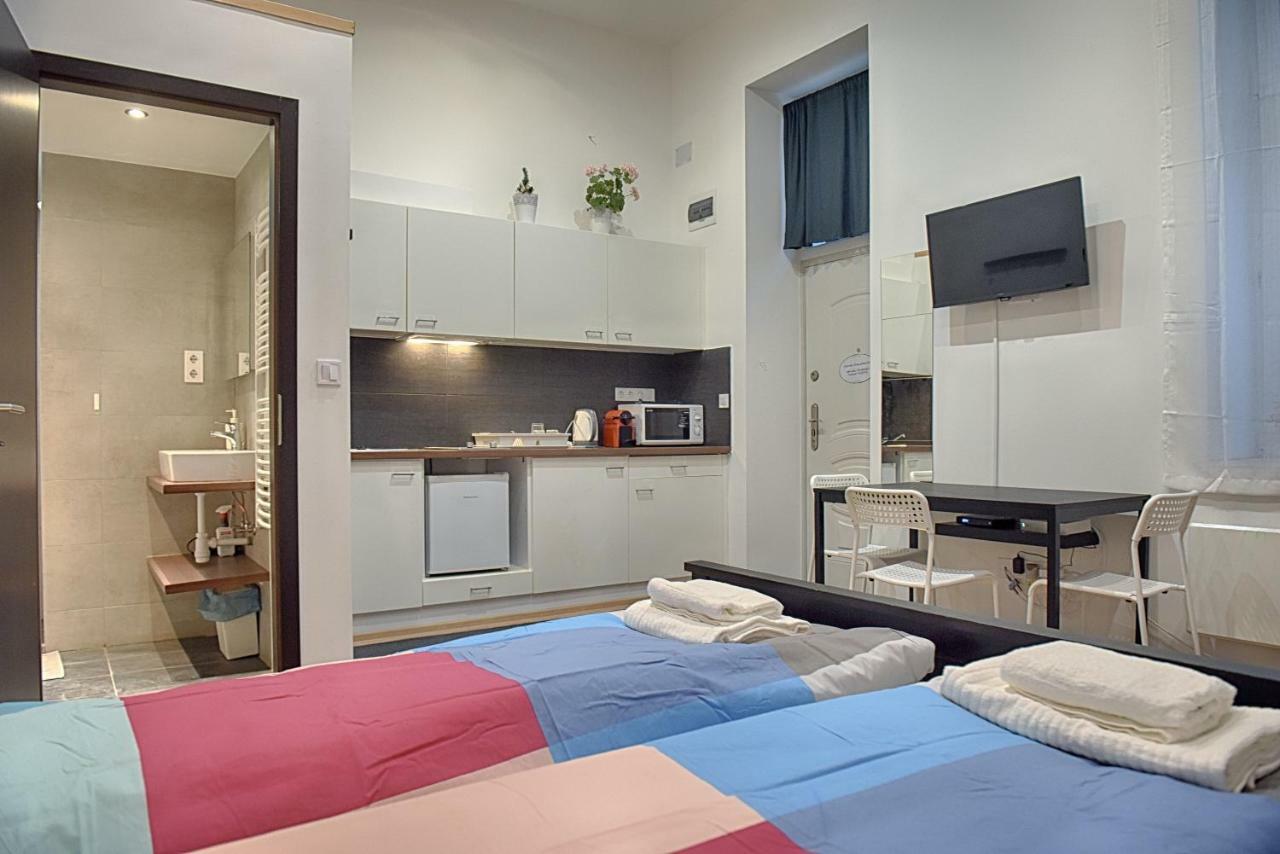 Welcome - A Studio Apt In District 7 Apartment