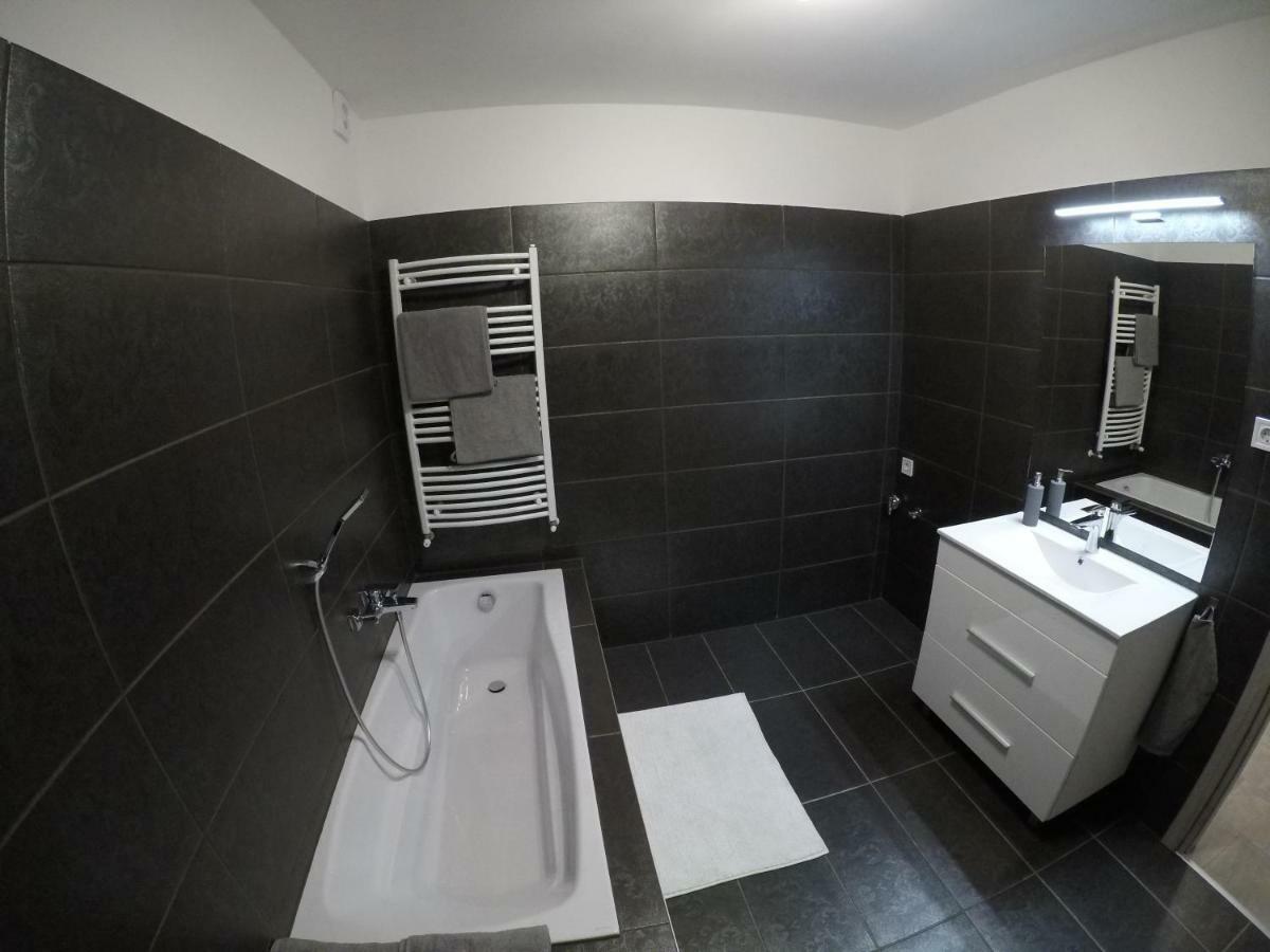 Airport Premium Apartman *