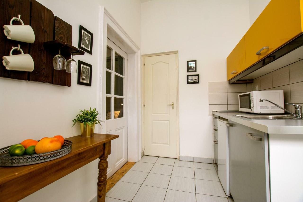 Hedonist Apartahotel
