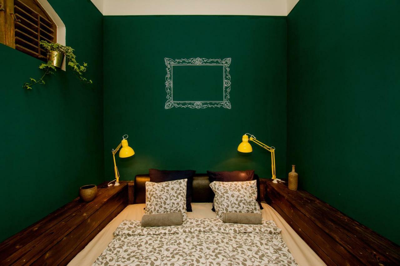 Hedonist Apartahotel 3*