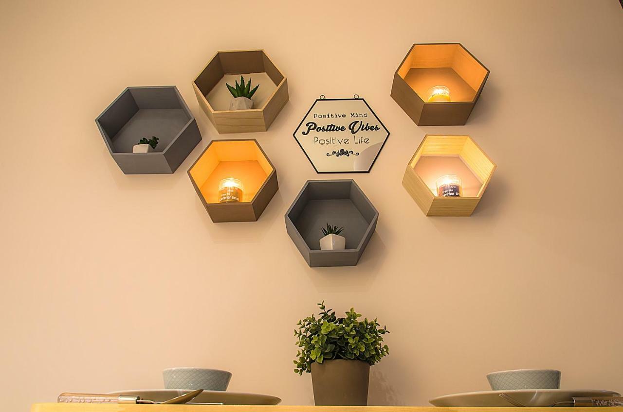 Hexagon * Budapest