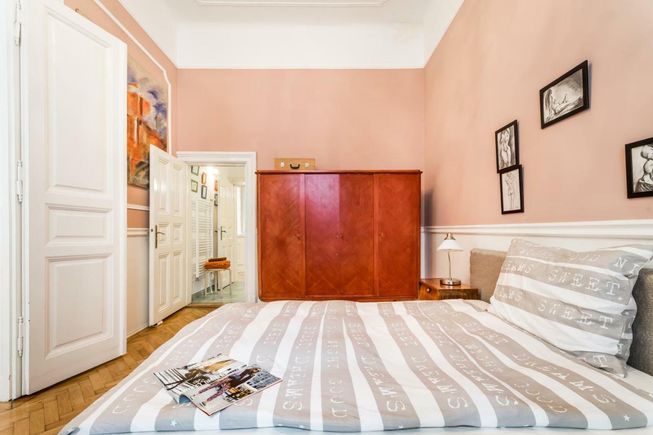Maison Orange & Maison Rose