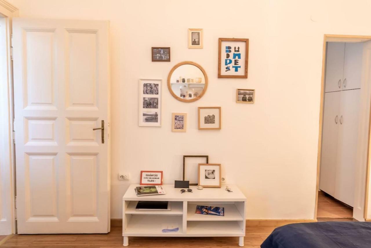 Artlovers' Flat - Kazinczy Street Apartmán