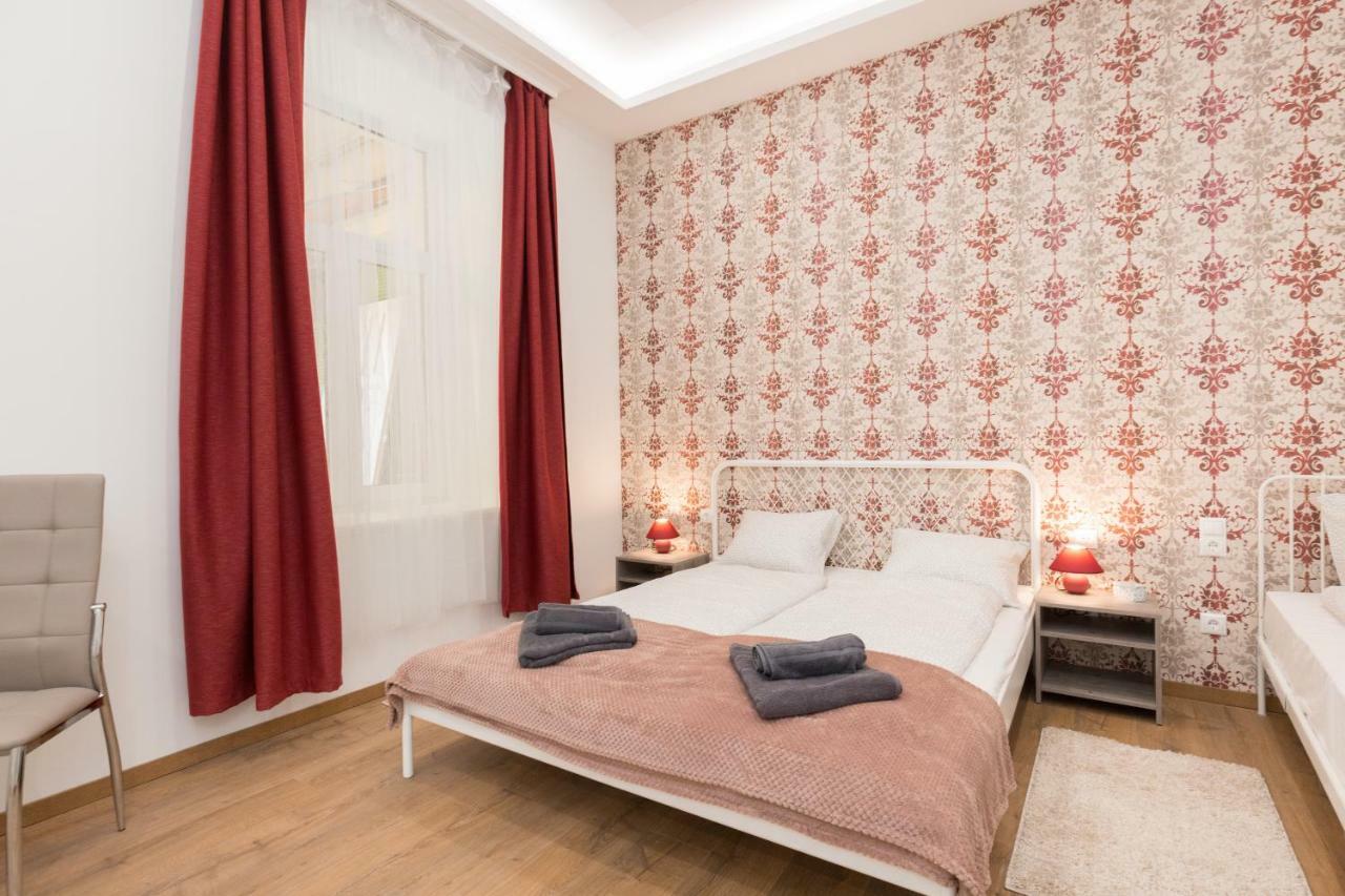 Apartment Holidays Downtown Budapest