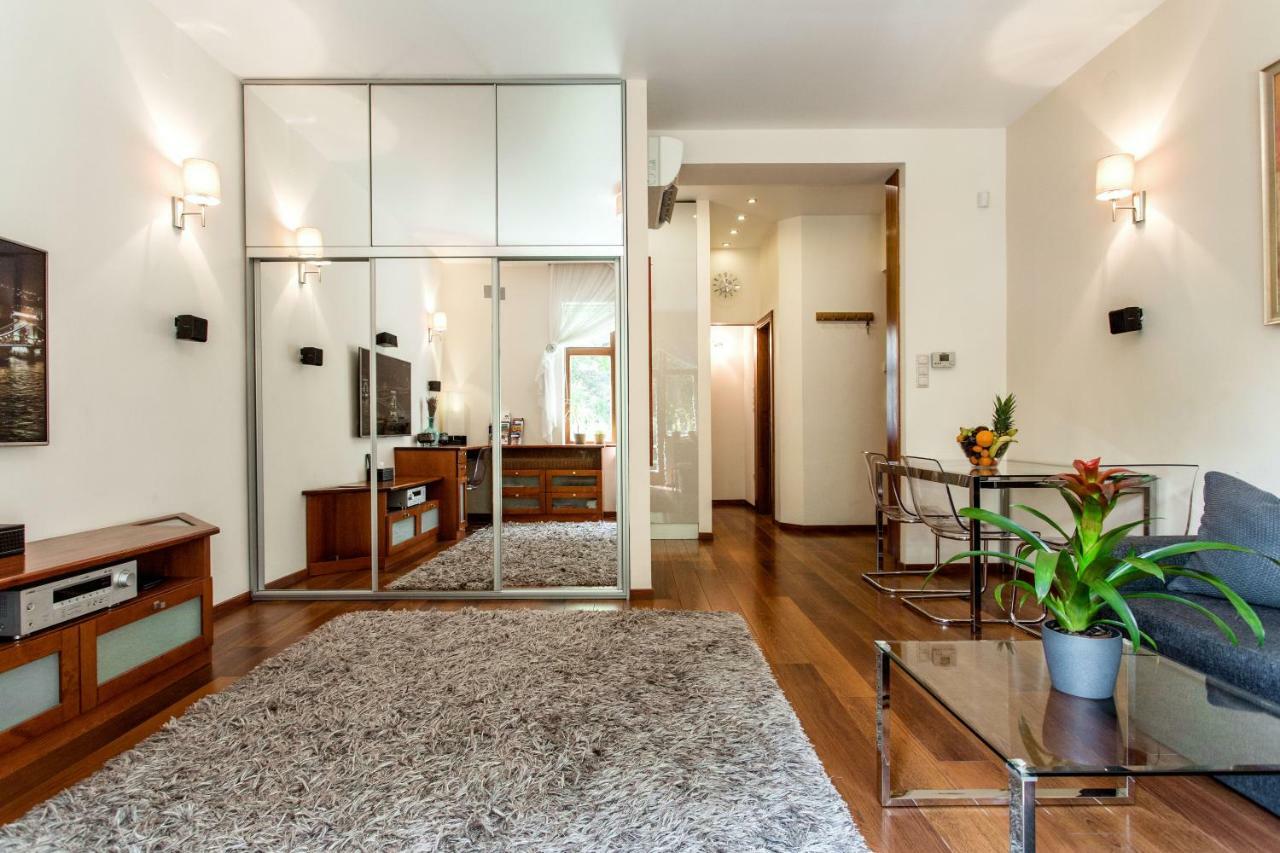 Citypark Design Flat * Budapest