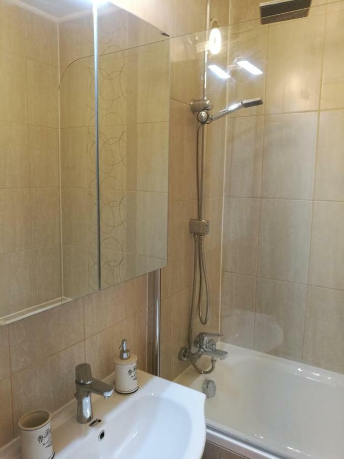 Lejlighed I 13. újlipótváros - Angyalföld - Margitsziget På 68 M². Soveværelser: 2. Private Badevær Budapest