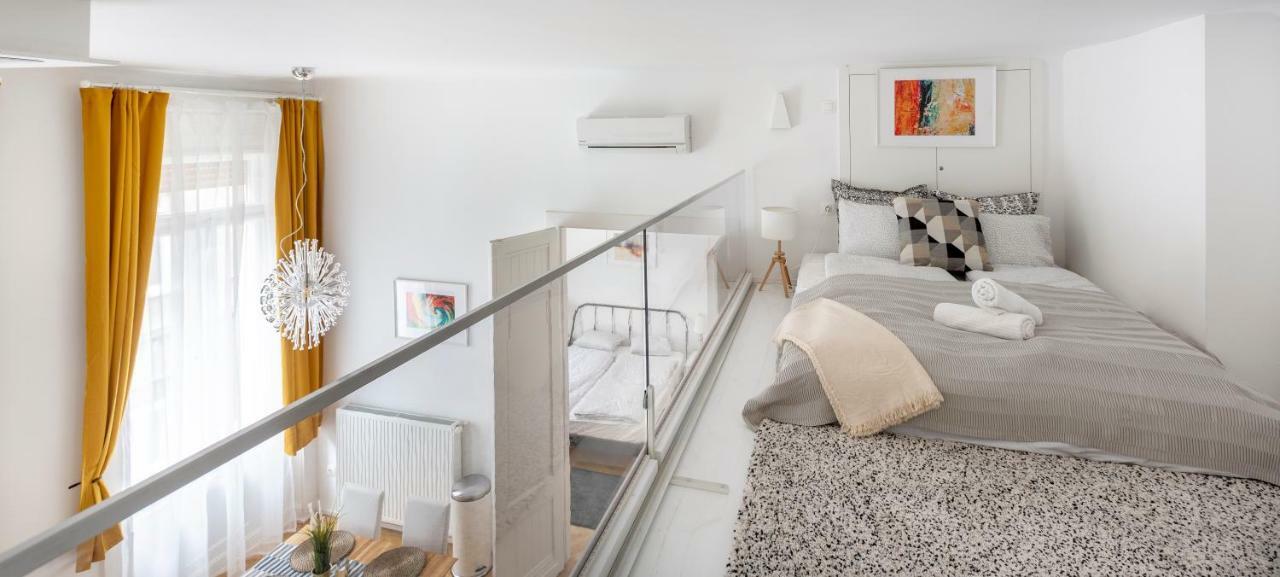 Exclusive Downtown Bella Apartment