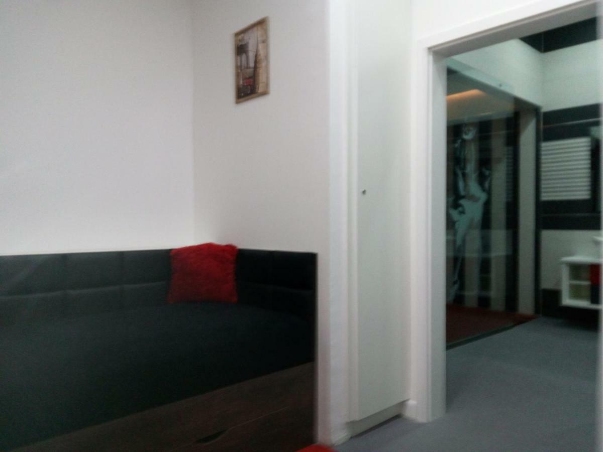 Red Passion Deluxe At Gozsdu Apartment *