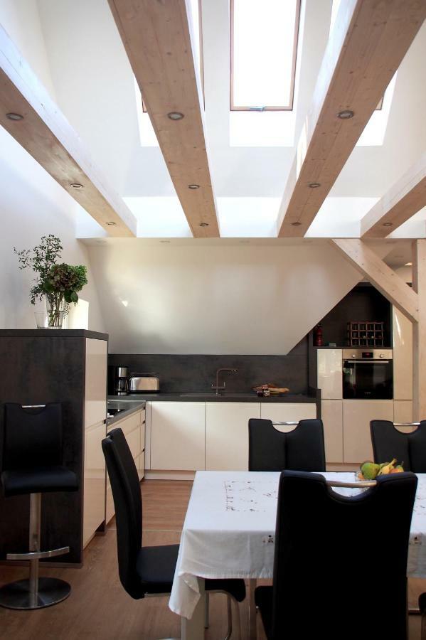 Buda Valley: With Garden Apartamento *