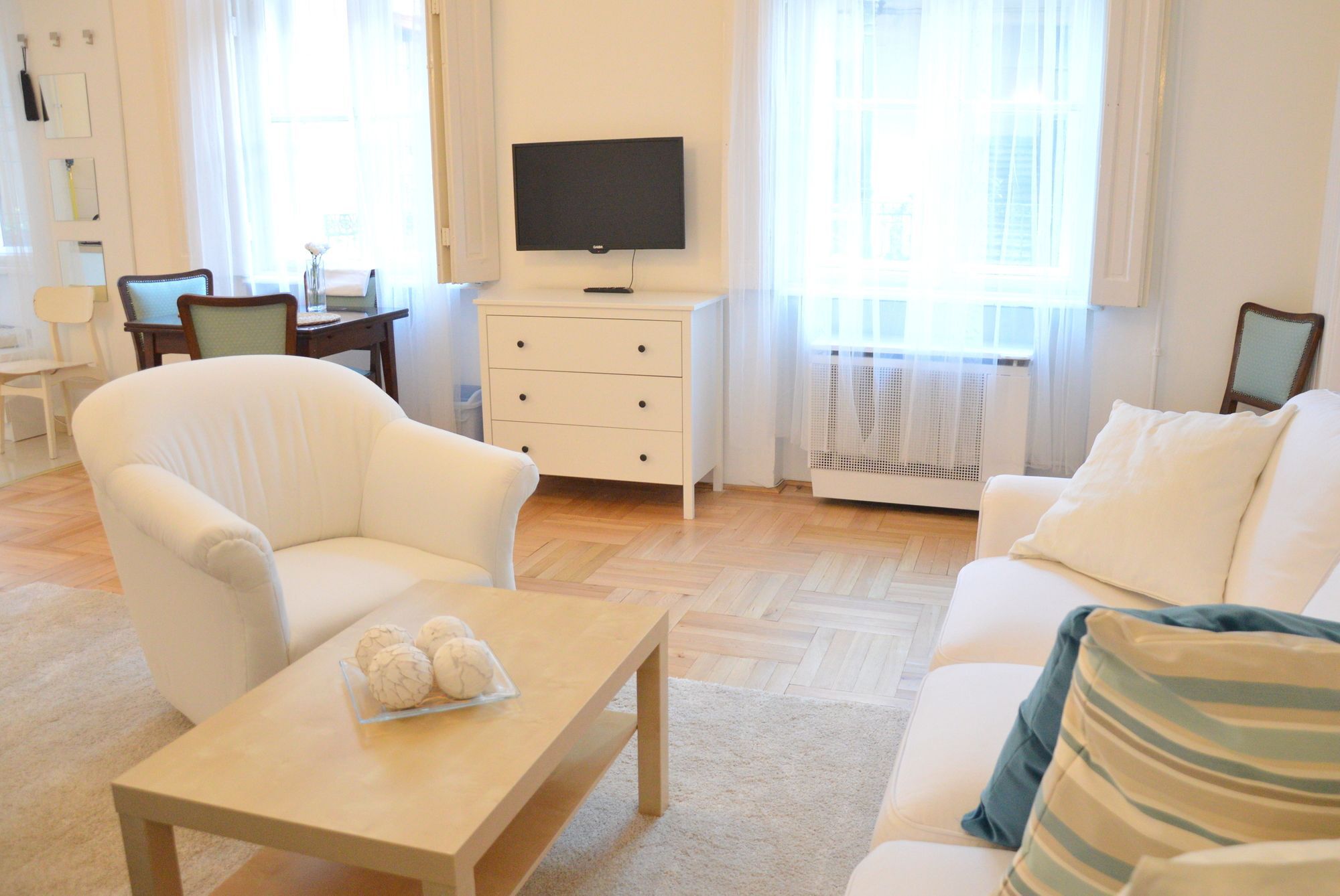 Värdshus Rbnb - Inner Iii. 3*