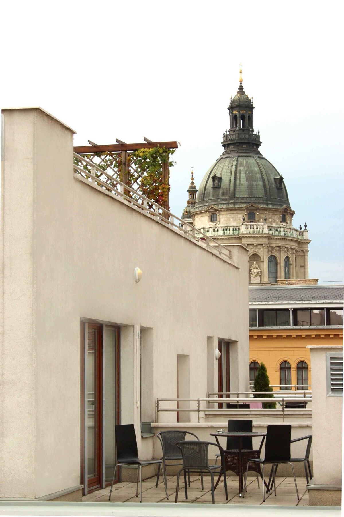 Senator Aparthotel 3*