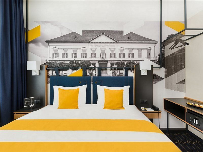 Hotel D8 3*