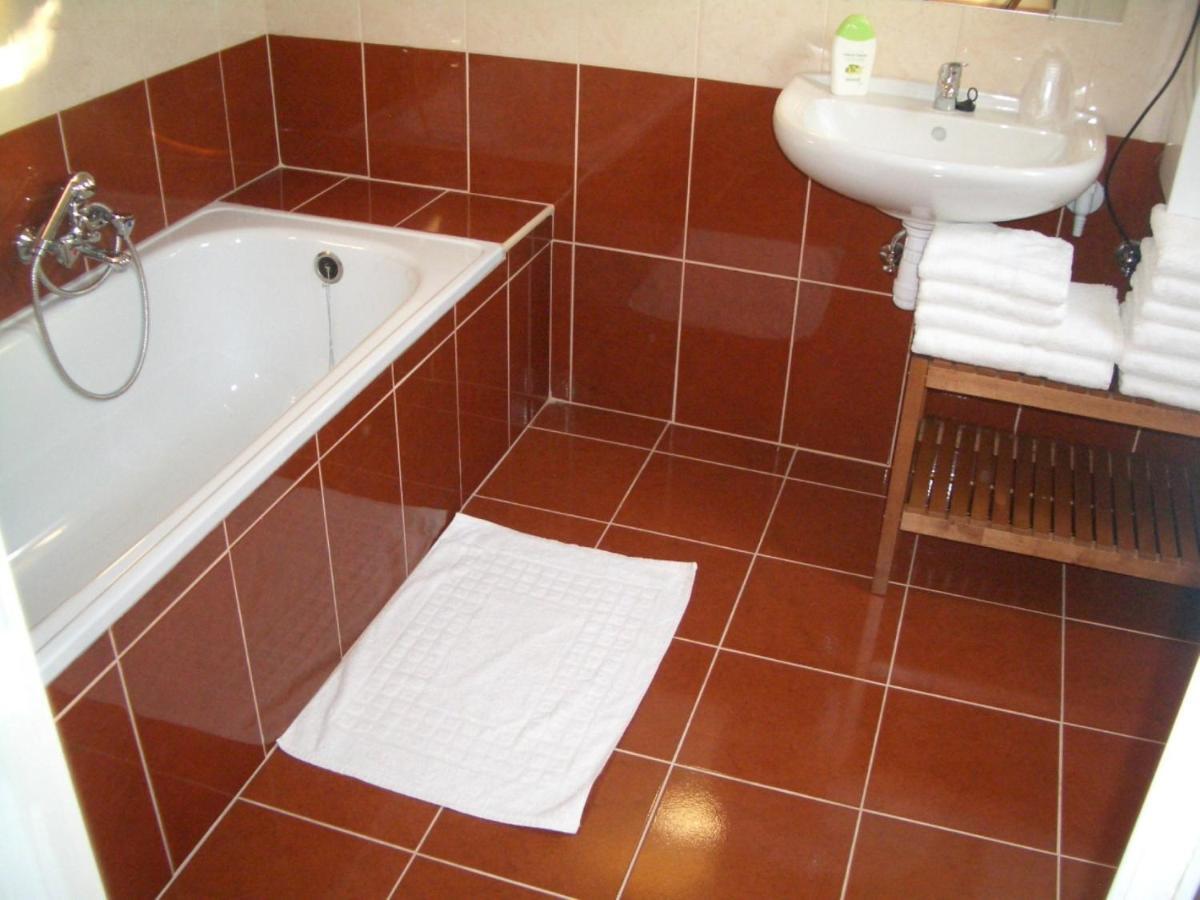 Szentmihalyi 22 Apartman Apartment *