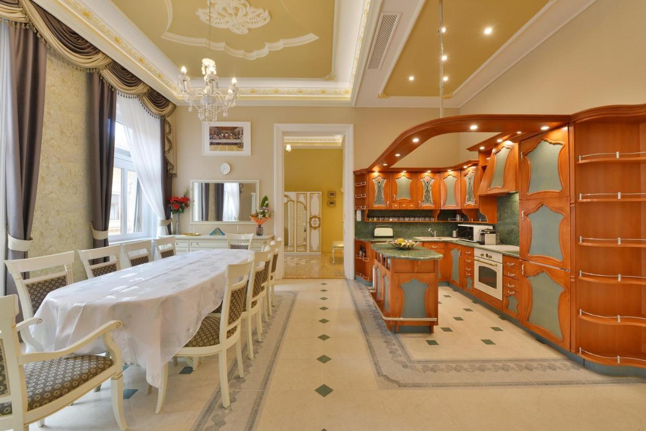 Lägenhet Roza Luxury Budapest